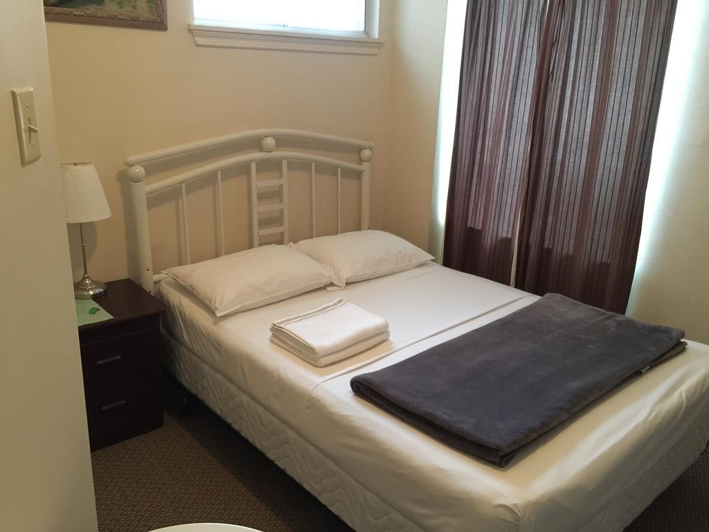 Adas Guesthouse Toronto Szoba fotó