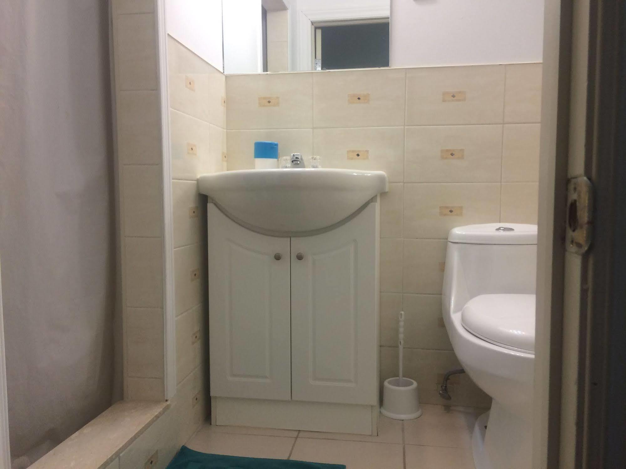 Adas Guesthouse Toronto Kültér fotó